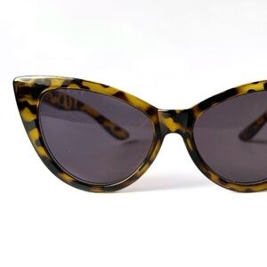 NEW Y2K Aj Morgan SUN Reader +1.25Pointy Cat Eye Reading Glasses Tortoise